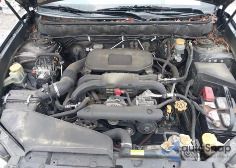 2010 Subaru Outback 2.5I Premium из США, поврежденный, VIN 4S4BRCBC5A3333474